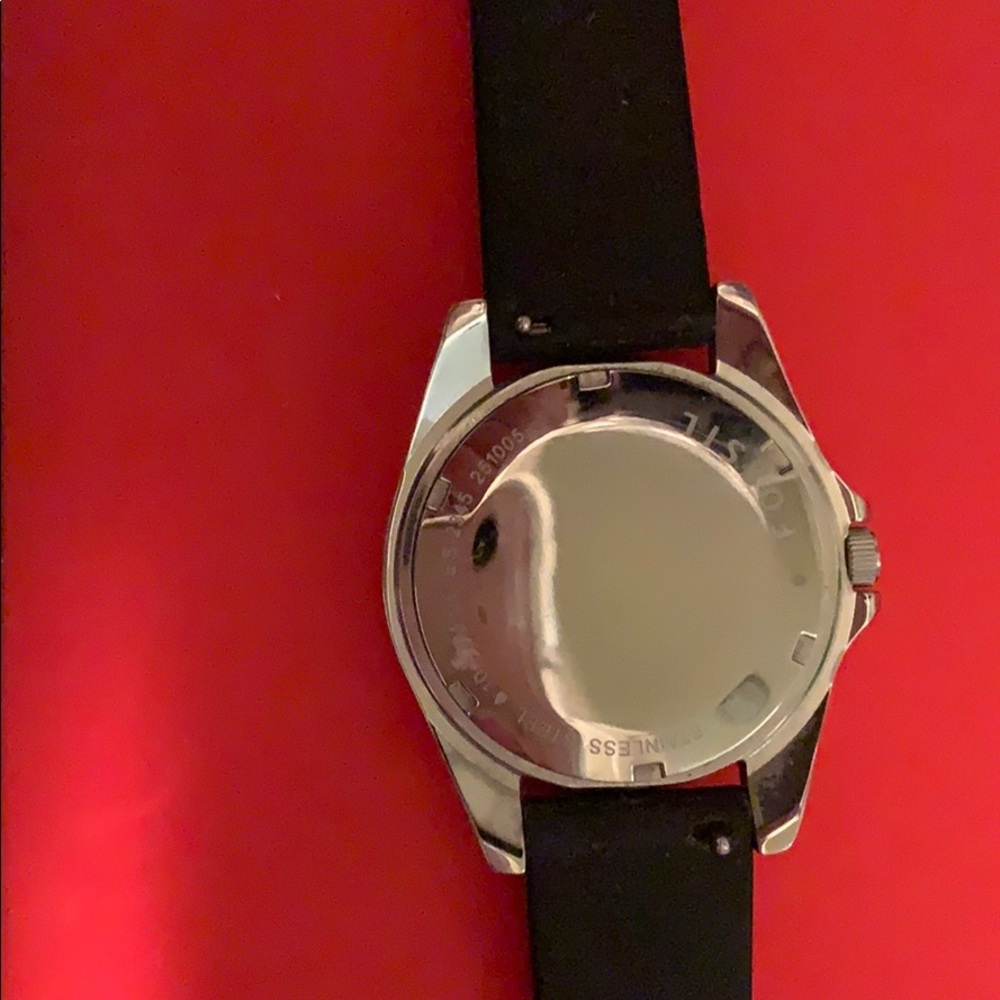Fossil Watch - Picture 3 of 3
